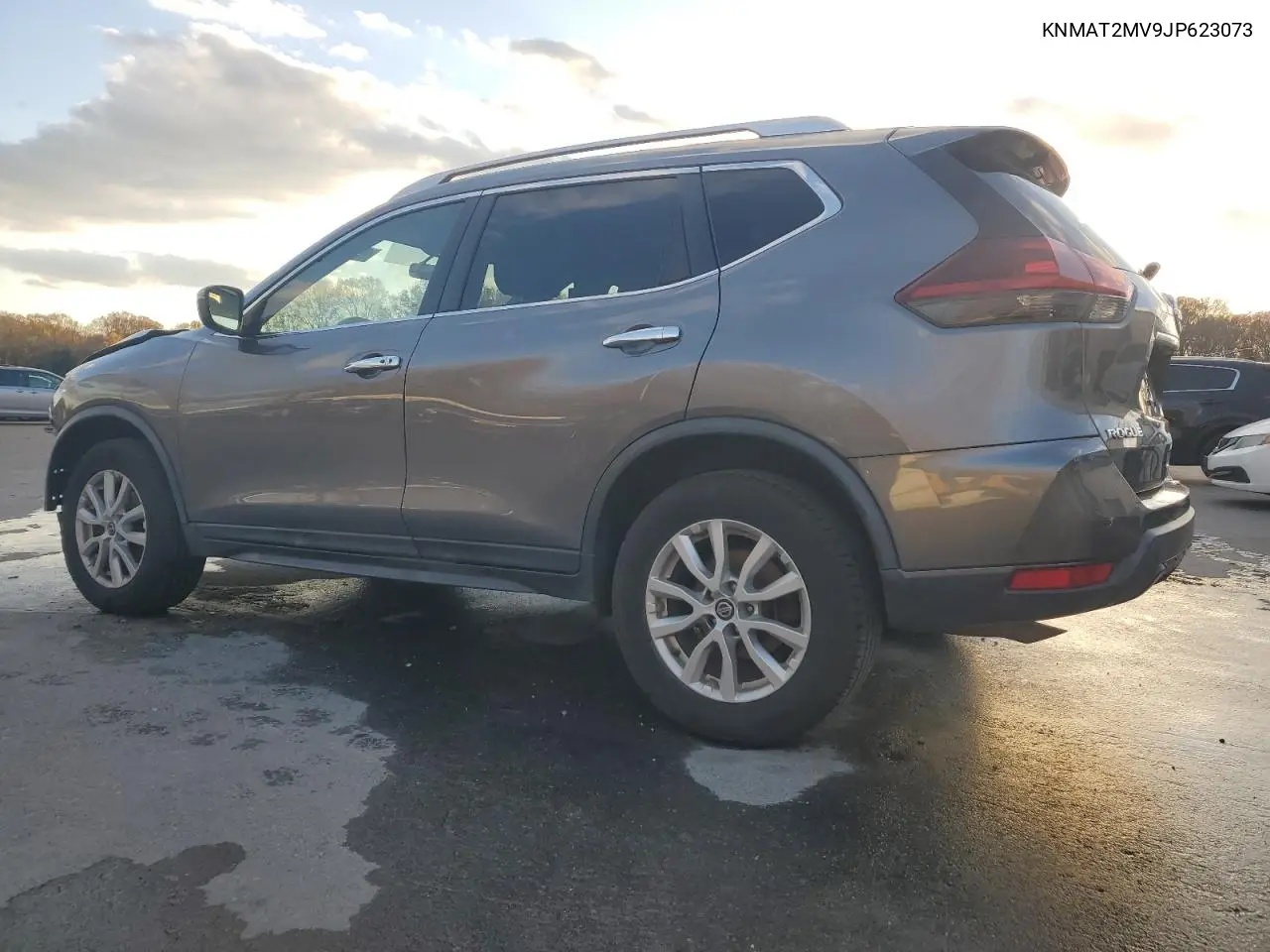 KNMAT2MV9JP623073 2018 Nissan Rogue S