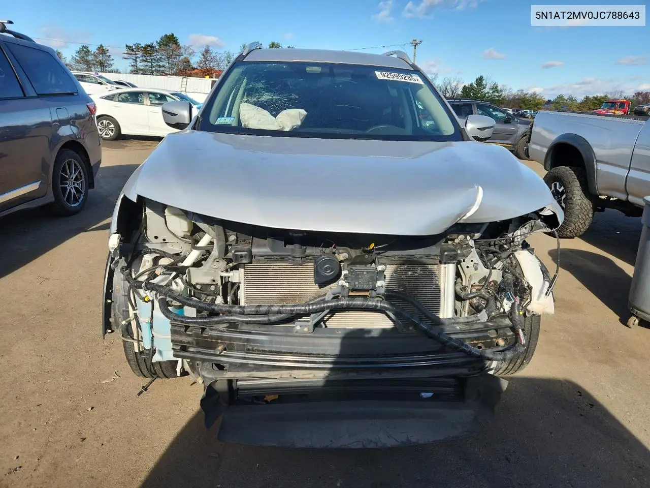 5N1AT2MV0JC788643 2018 Nissan Rogue S