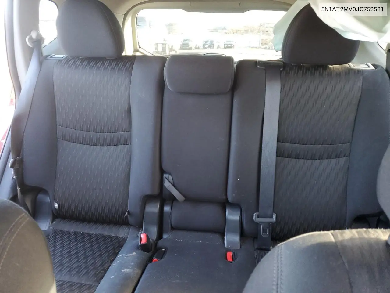 5N1AT2MV0JC752581 2018 Nissan Rogue S