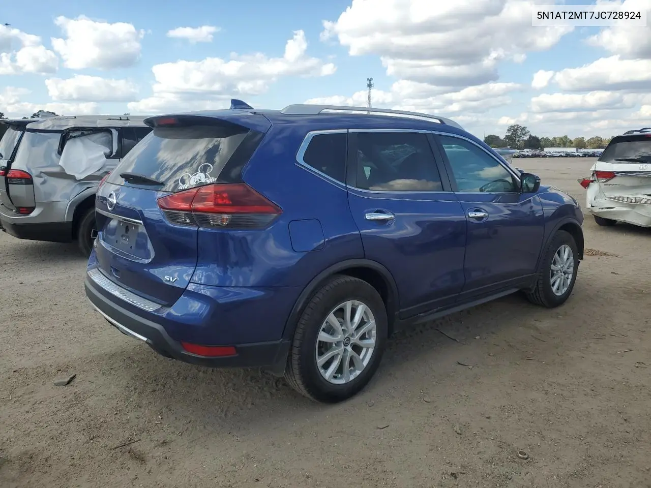5N1AT2MT7JC728924 2018 Nissan Rogue S