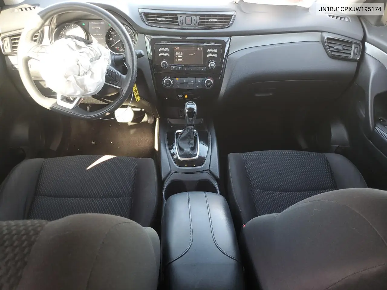 JN1BJ1CPXJW195174 2018 Nissan Rogue Sport S