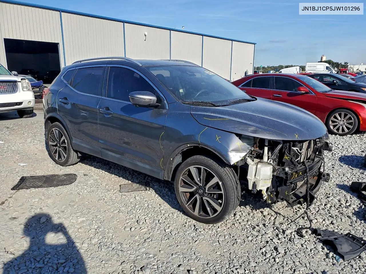 JN1BJ1CP5JW101296 2018 Nissan Rogue Sport S