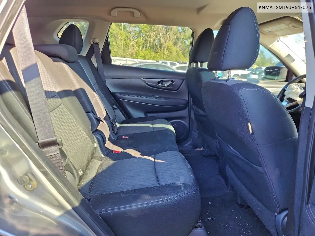 KNMAT2MT9JP547076 2018 Nissan Rogue S