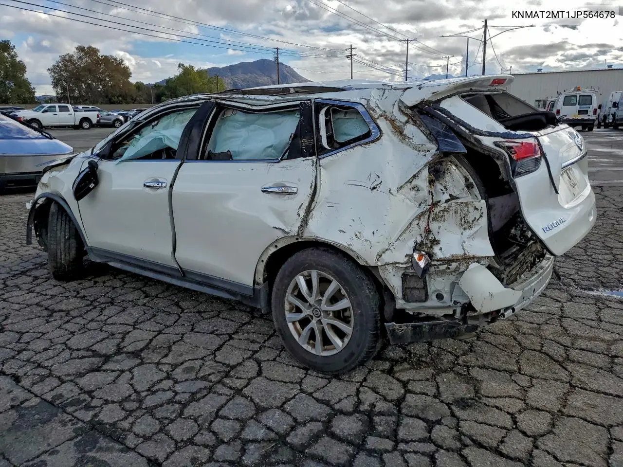 KNMAT2MT1JP564678 2018 Nissan Rogue S