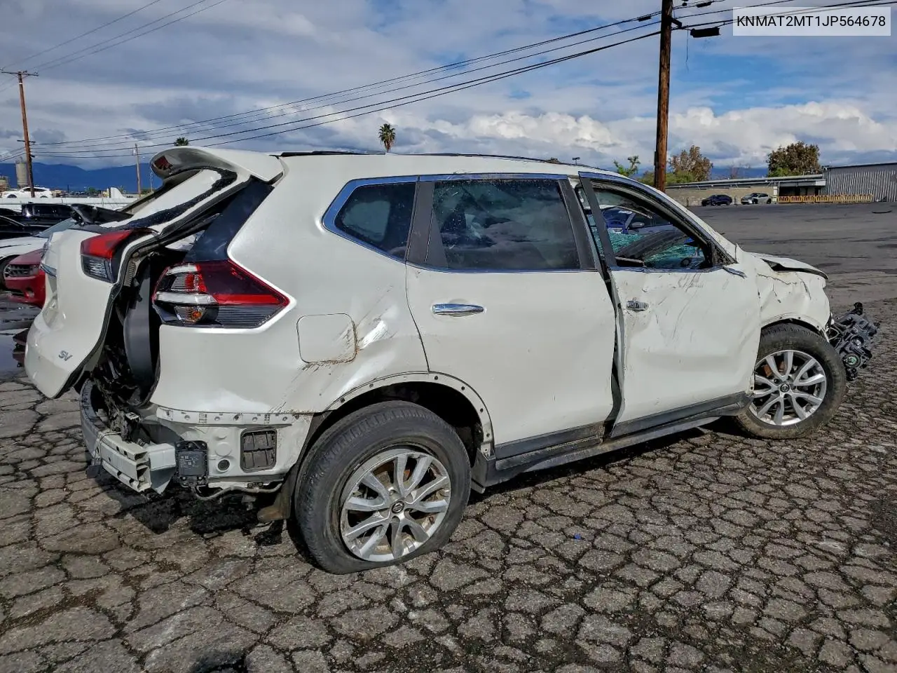KNMAT2MT1JP564678 2018 Nissan Rogue S