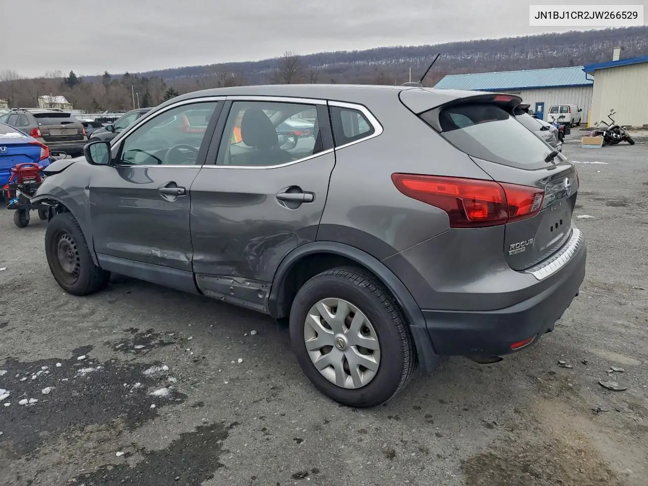 JN1BJ1CR2JW266529 2018 Nissan Rogue Sport S