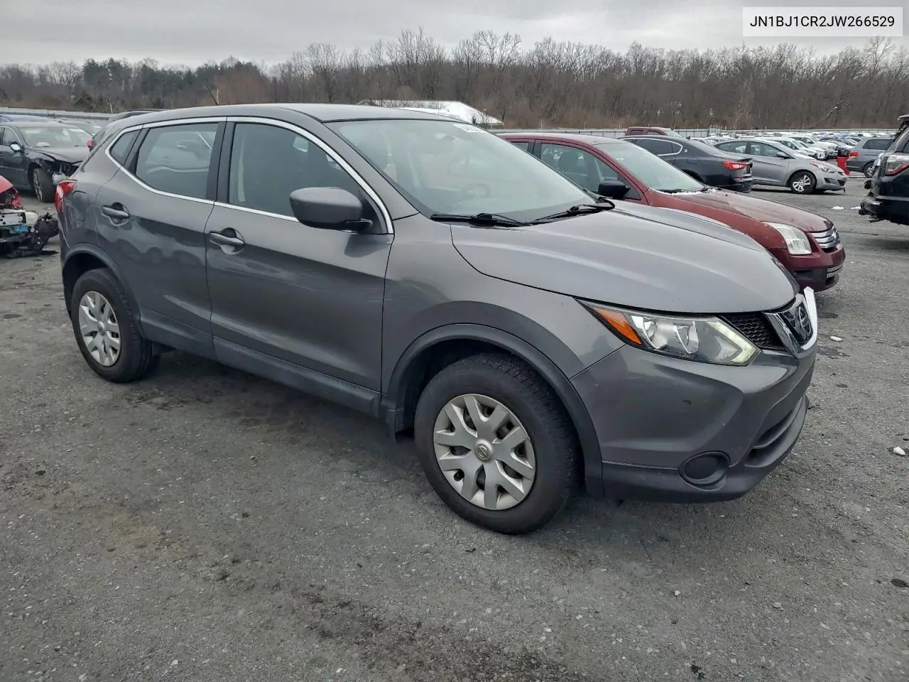 JN1BJ1CR2JW266529 2018 Nissan Rogue Sport S