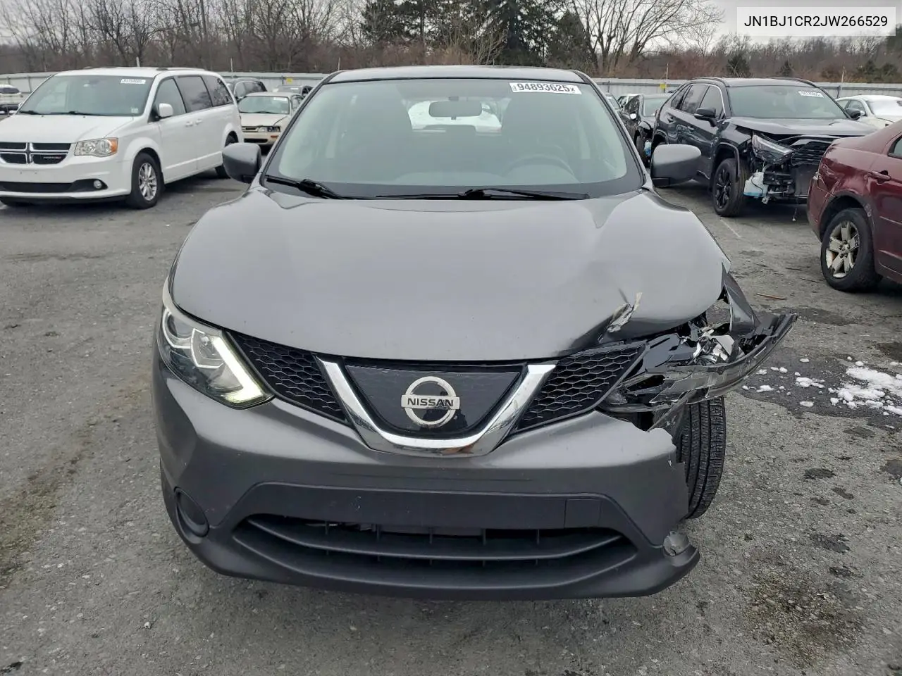 JN1BJ1CR2JW266529 2018 Nissan Rogue Sport S