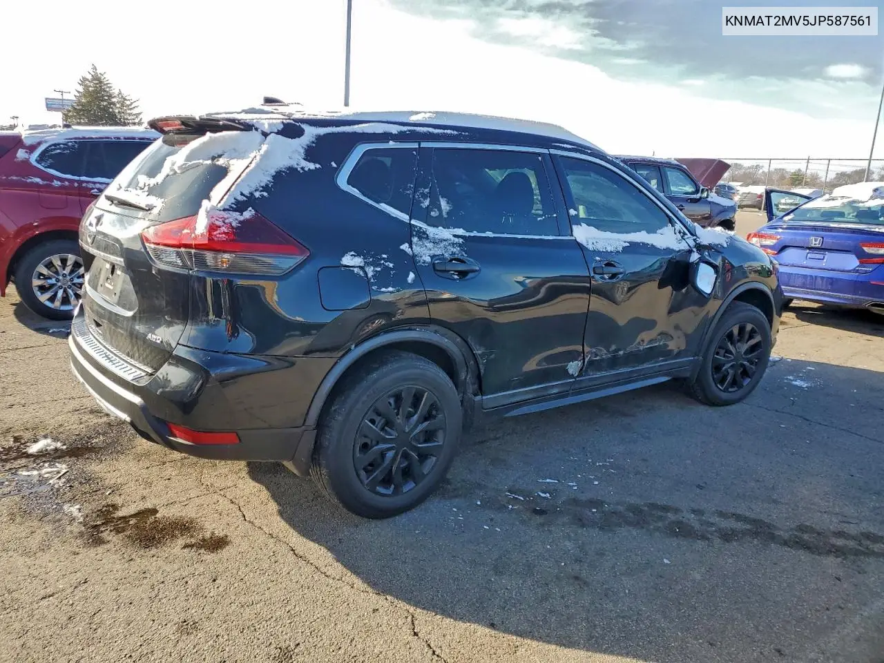 KNMAT2MV5JP587561 2018 Nissan Rogue S
