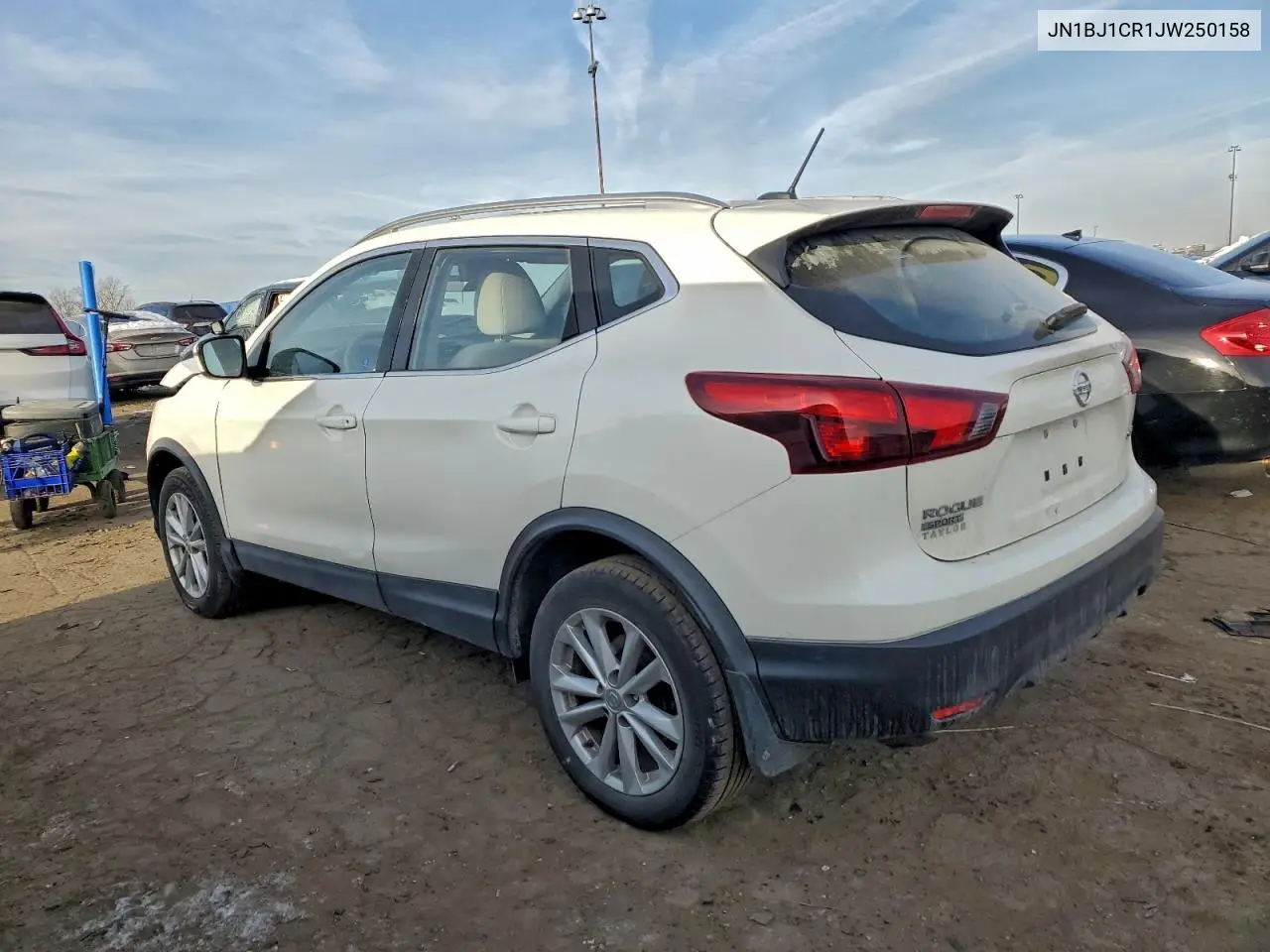 JN1BJ1CR1JW250158 2018 Nissan Rogue Sport S