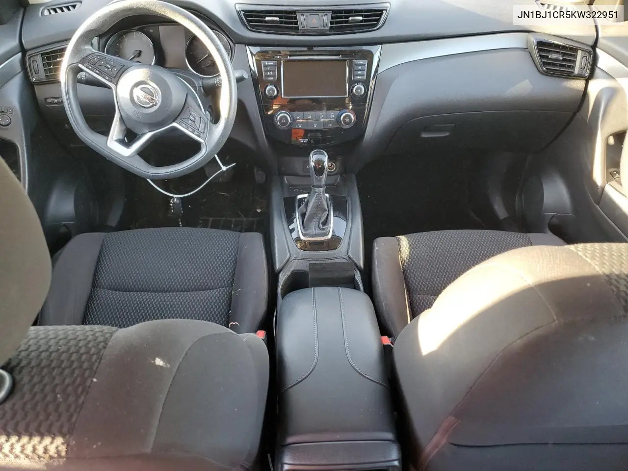 JN1BJ1CR5KW322951 2019 Nissan Rogue Sport S