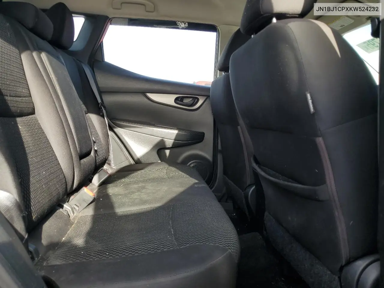 JN1BJ1CPXKW524232 2019 Nissan Rogue Sport S