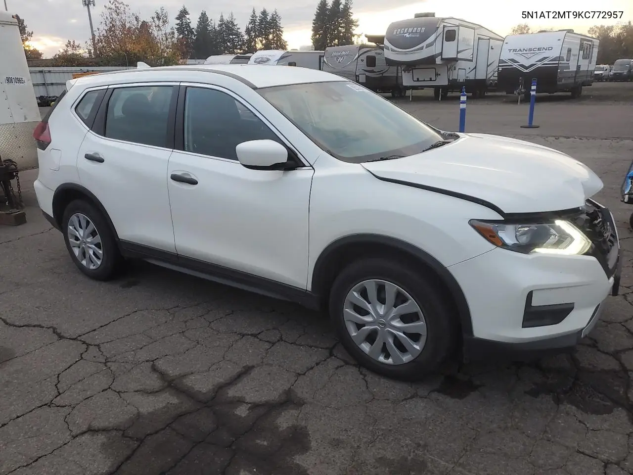 5N1AT2MT9KC772957 2019 Nissan Rogue S