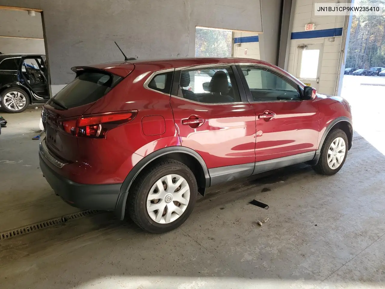 JN1BJ1CP9KW235410 2019 Nissan Rogue Sport S