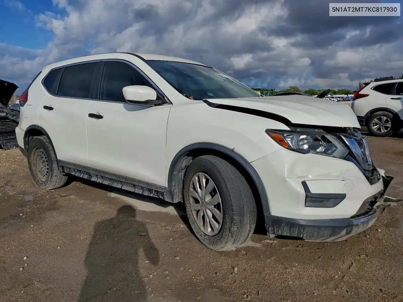 5N1AT2MT7KC817930 2019 Nissan Rogue S