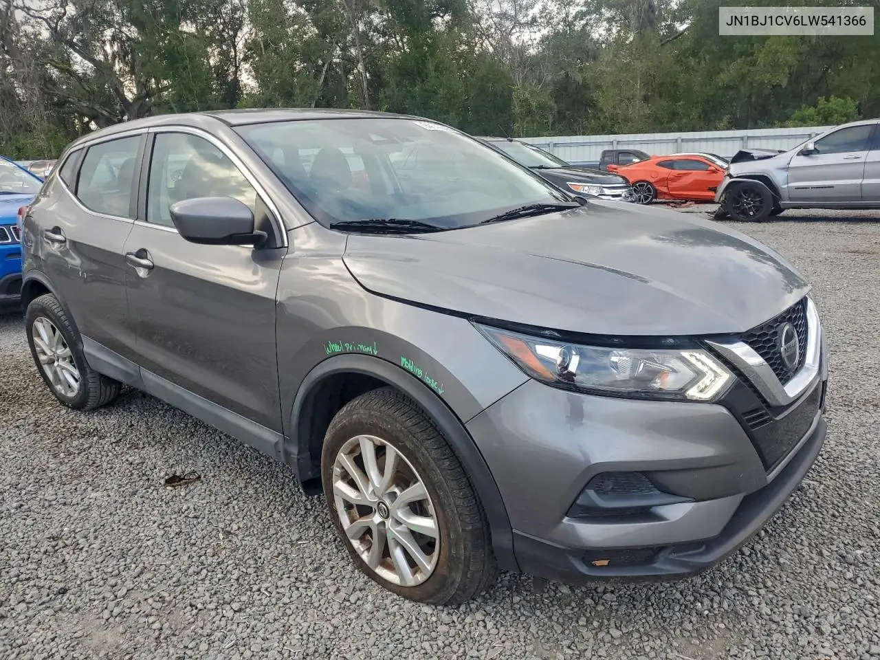 JN1BJ1CV6LW541366 2020 Nissan Rogue Sport S