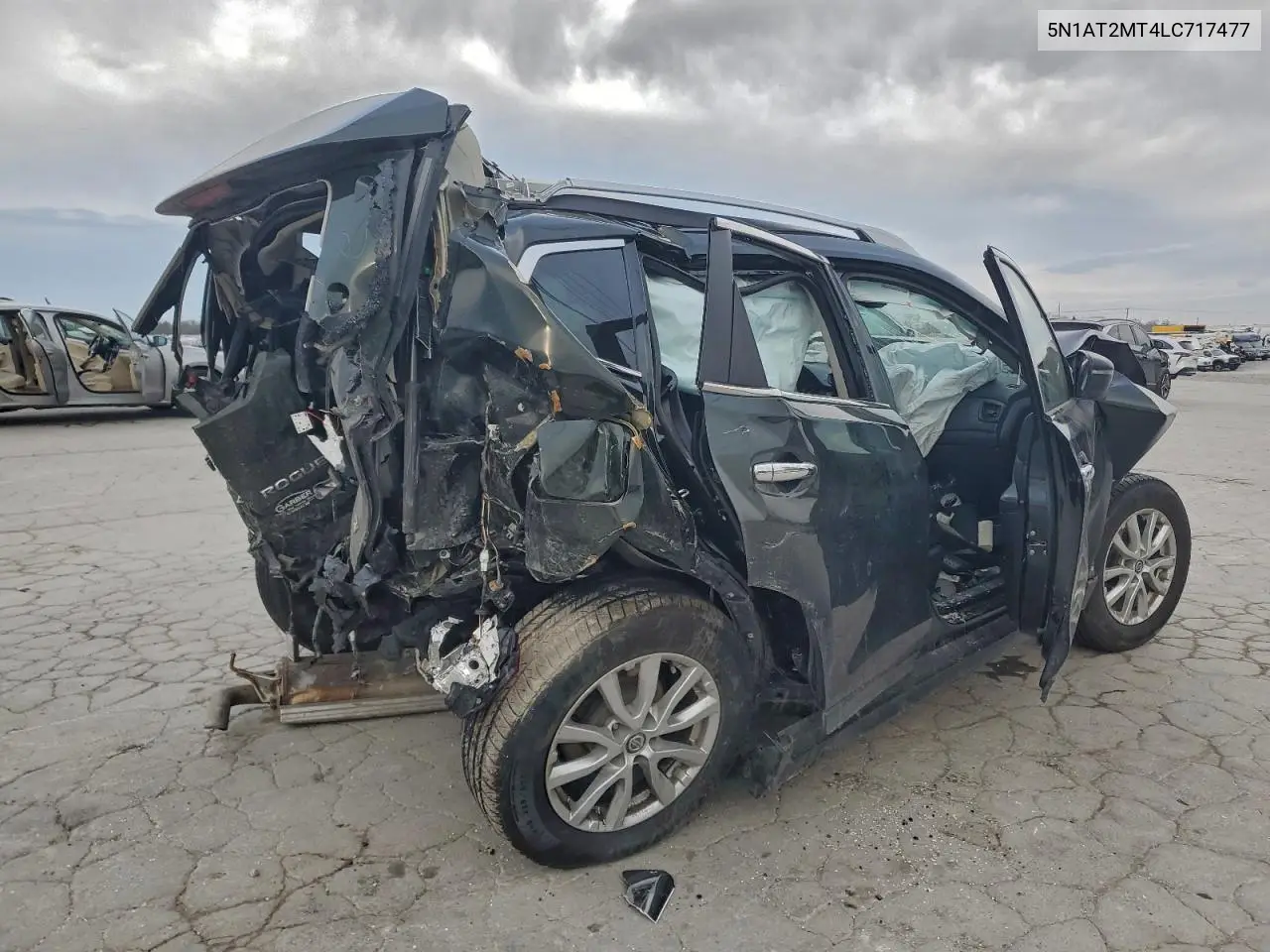 5N1AT2MT4LC717477 2020 Nissan Rogue S