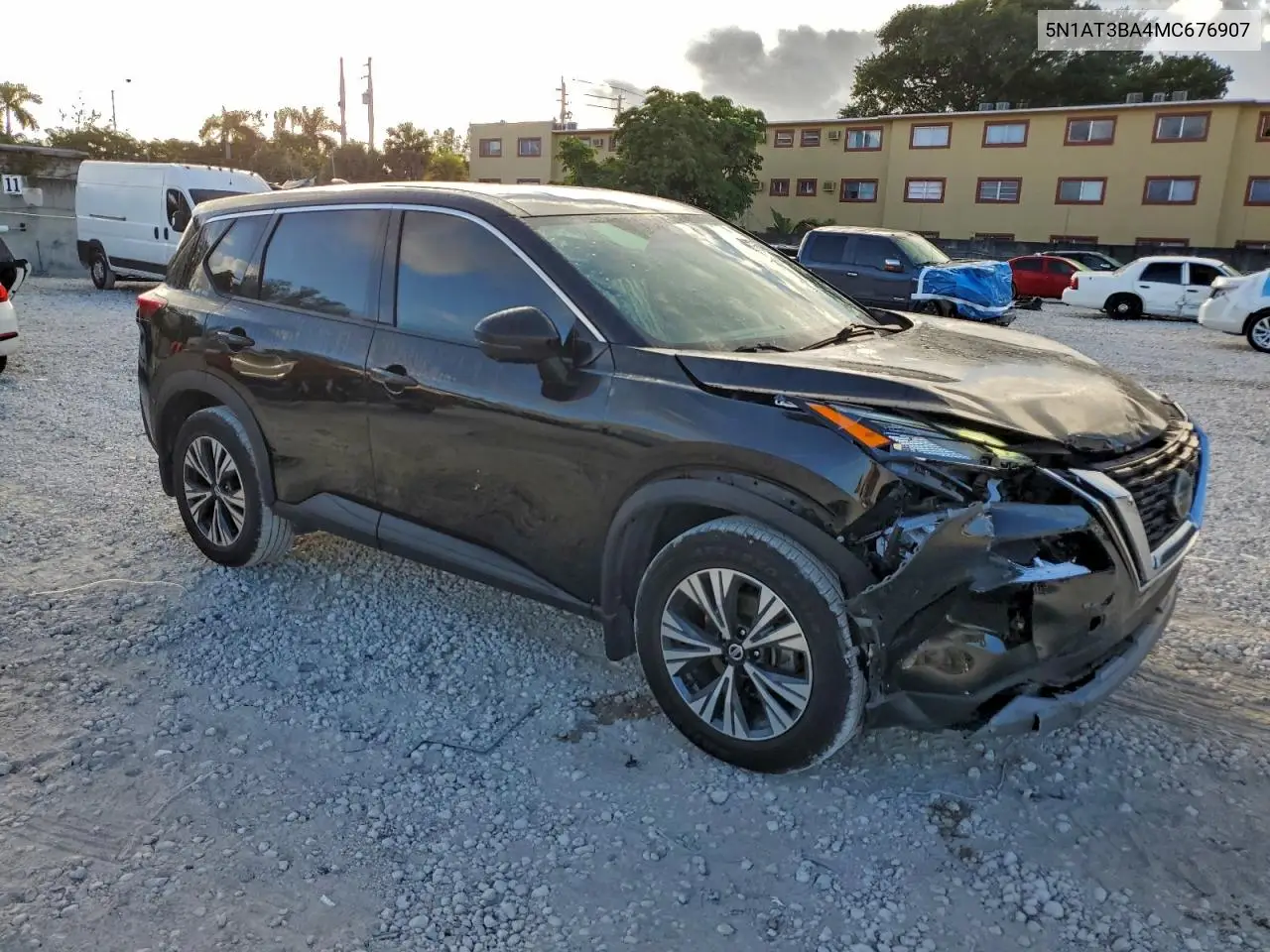 5N1AT3BA4MC676907 2021 Nissan Rogue Sv
