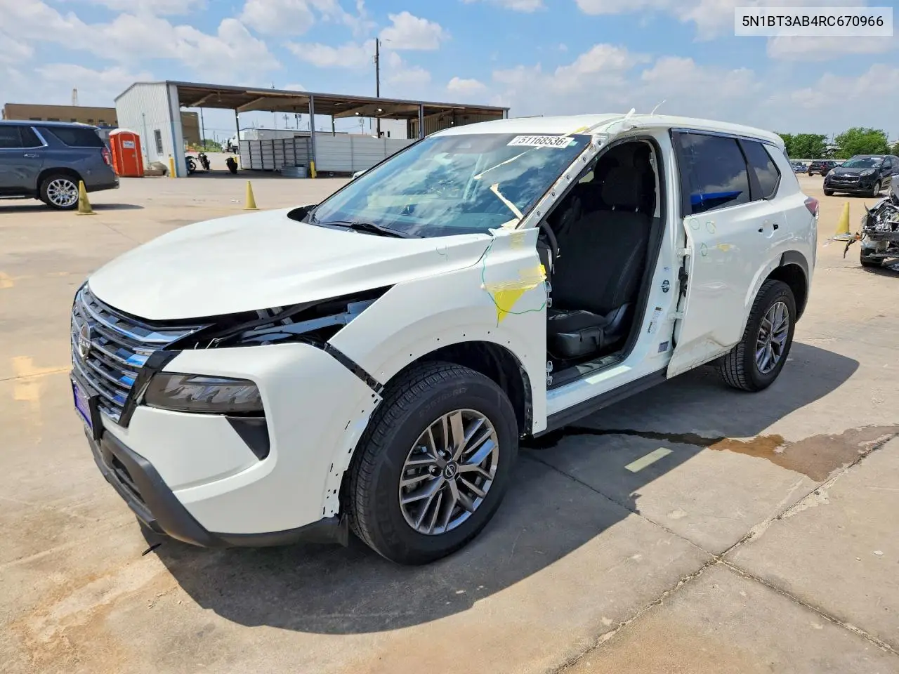 5N1BT3AB4RC670966 2024 Nissan Rogue S