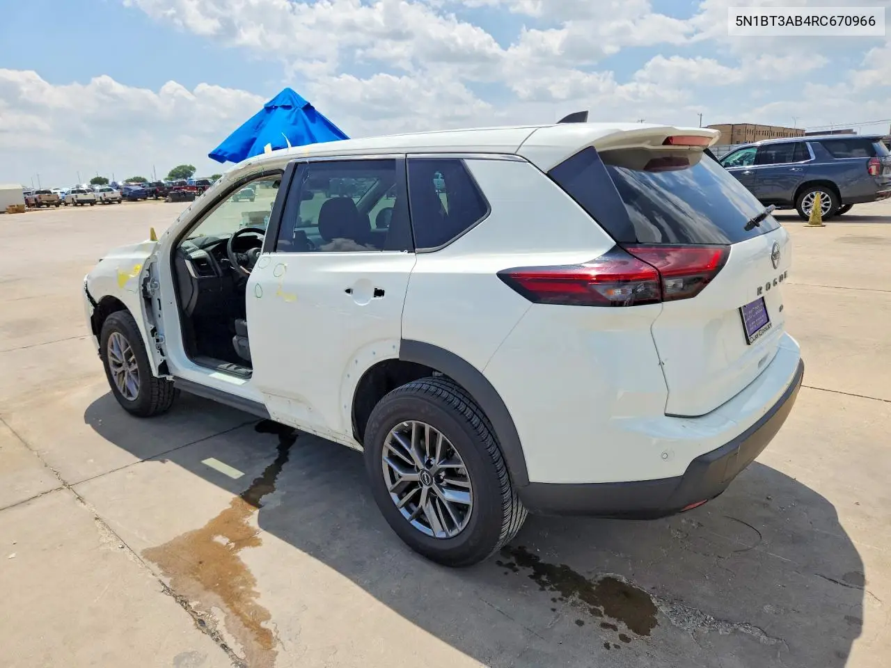 5N1BT3AB4RC670966 2024 Nissan Rogue S