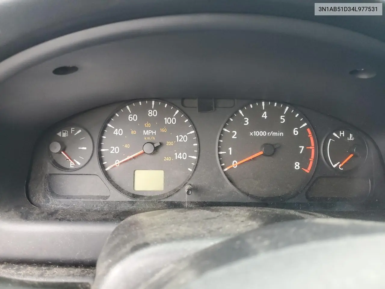 3N1AB51D34L977531 2004 Nissan Sentra Se-R Spec V