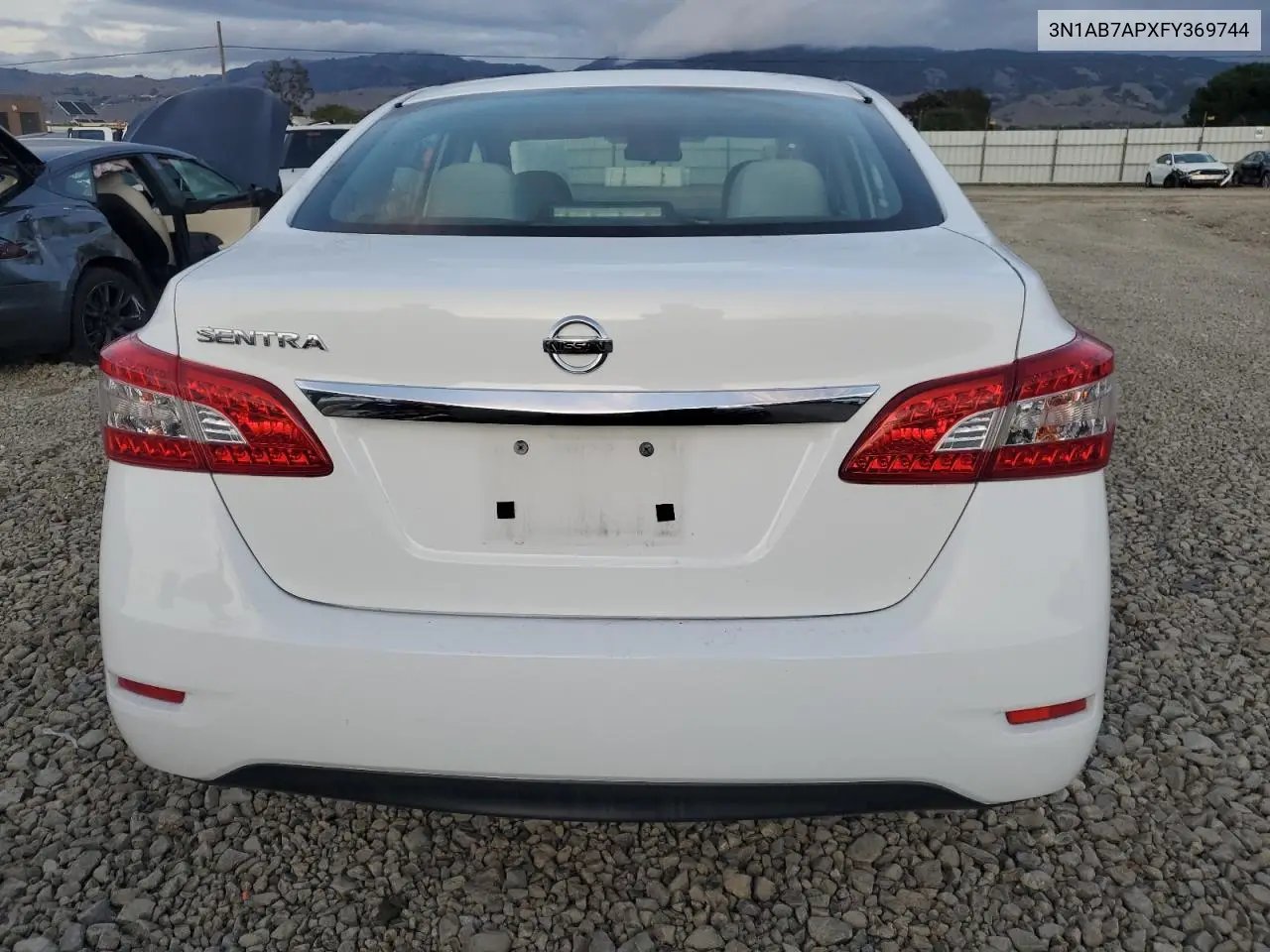 3N1AB7APXFY369744 2015 Nissan Sentra S