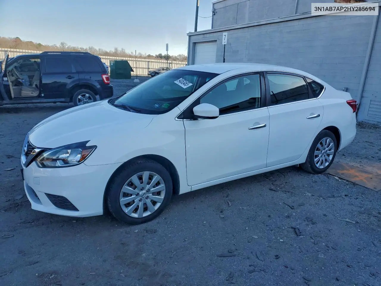 3N1AB7AP2HY285694 2017 Nissan Sentra S