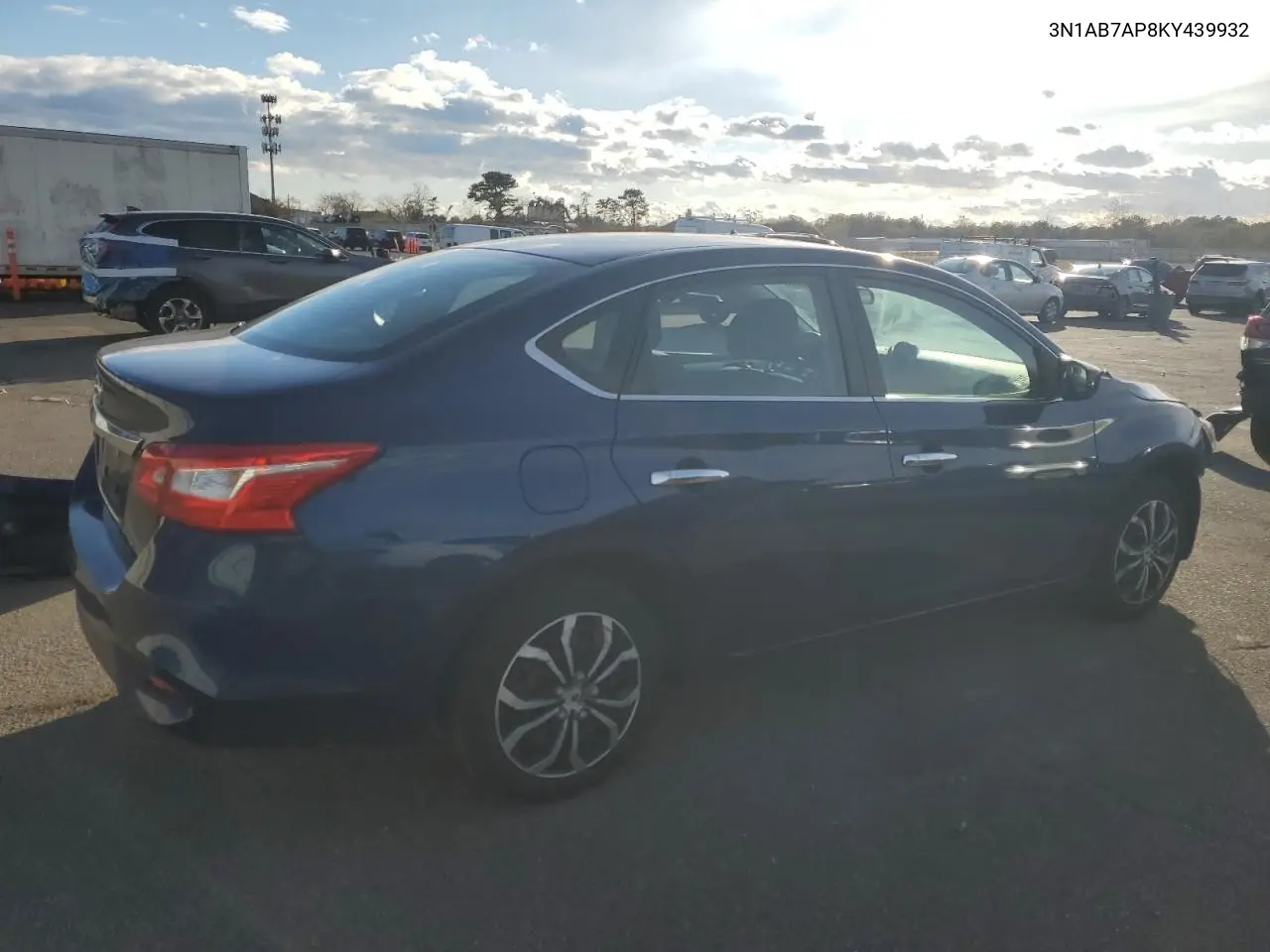 3N1AB7AP8KY439932 2019 Nissan Sentra S