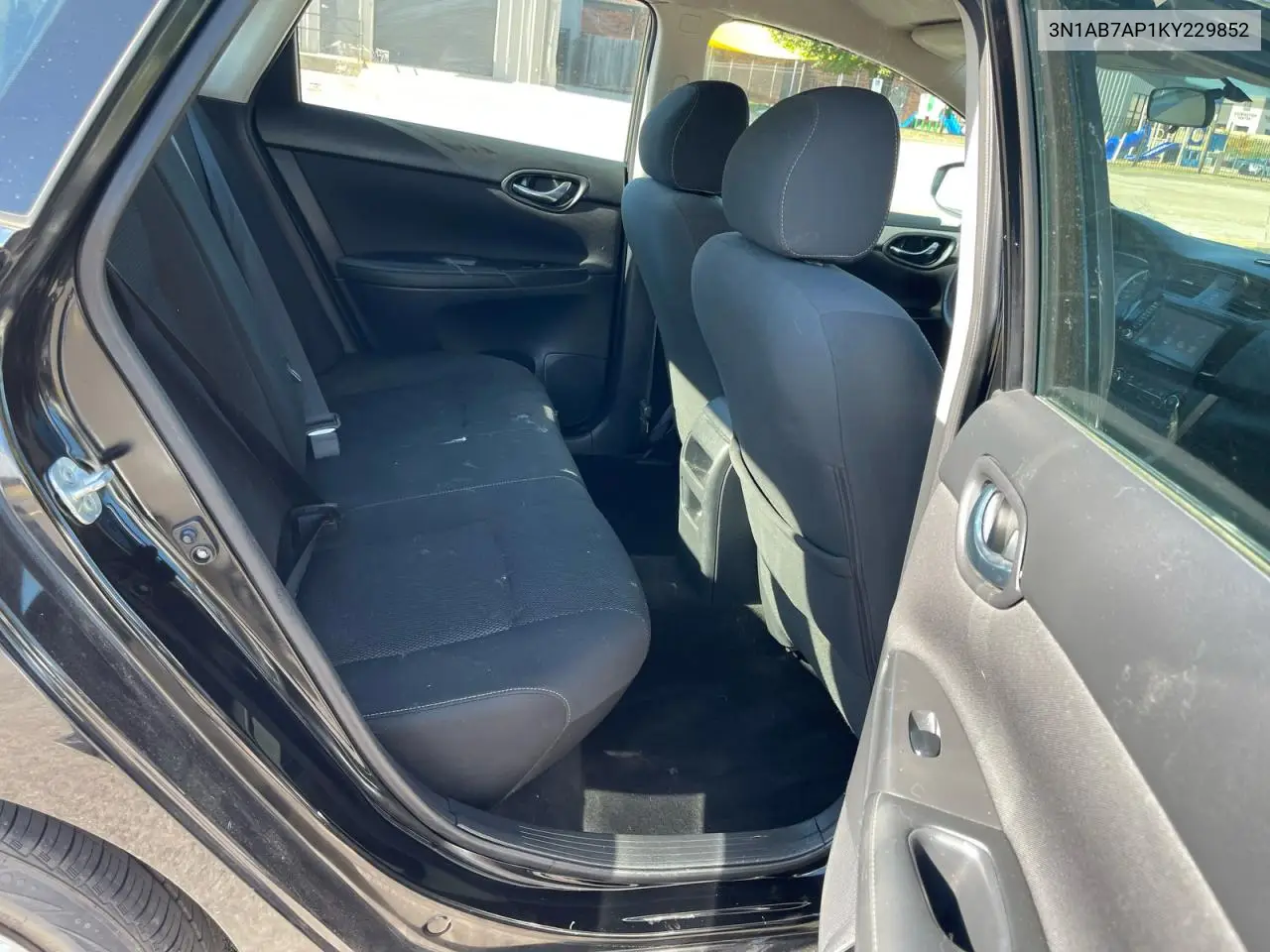 3N1AB7AP1KY229852 2019 Nissan Sentra S