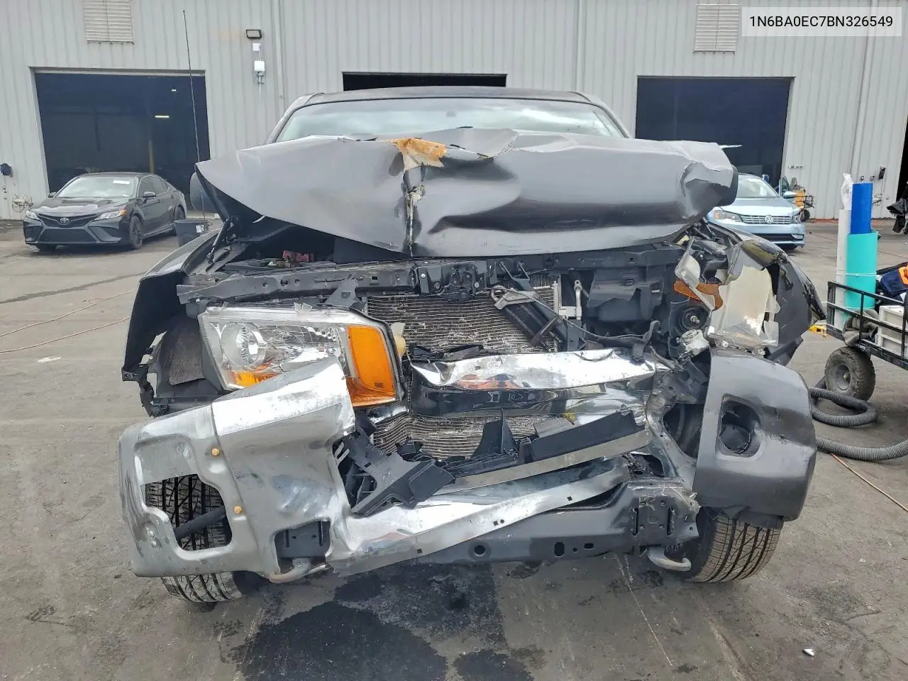 1N6BA0EC7BN326549 2011 Nissan Titan Sv