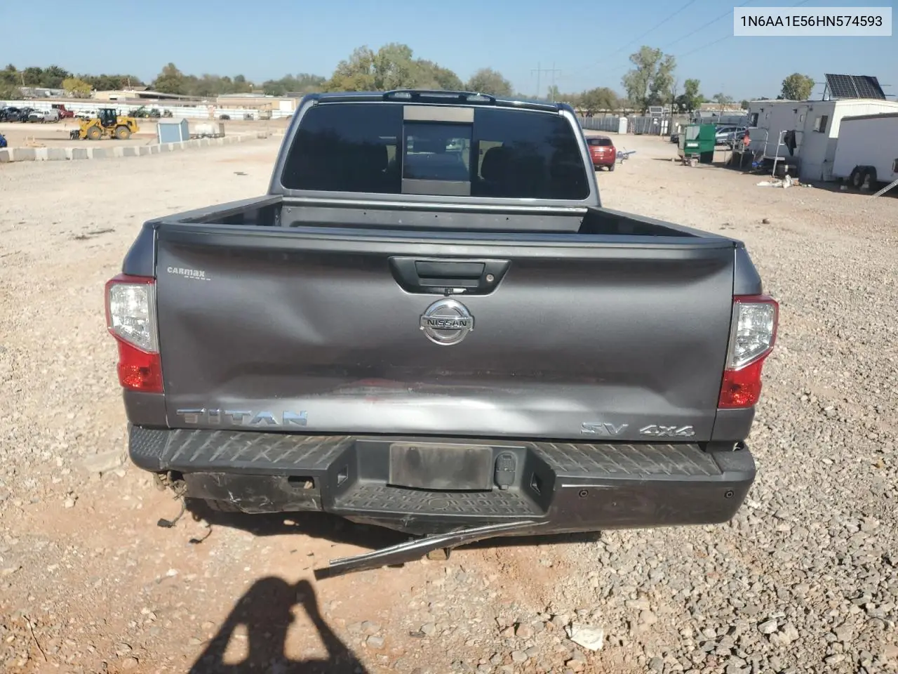 1N6AA1E56HN574593 2017 Nissan Titan Sv