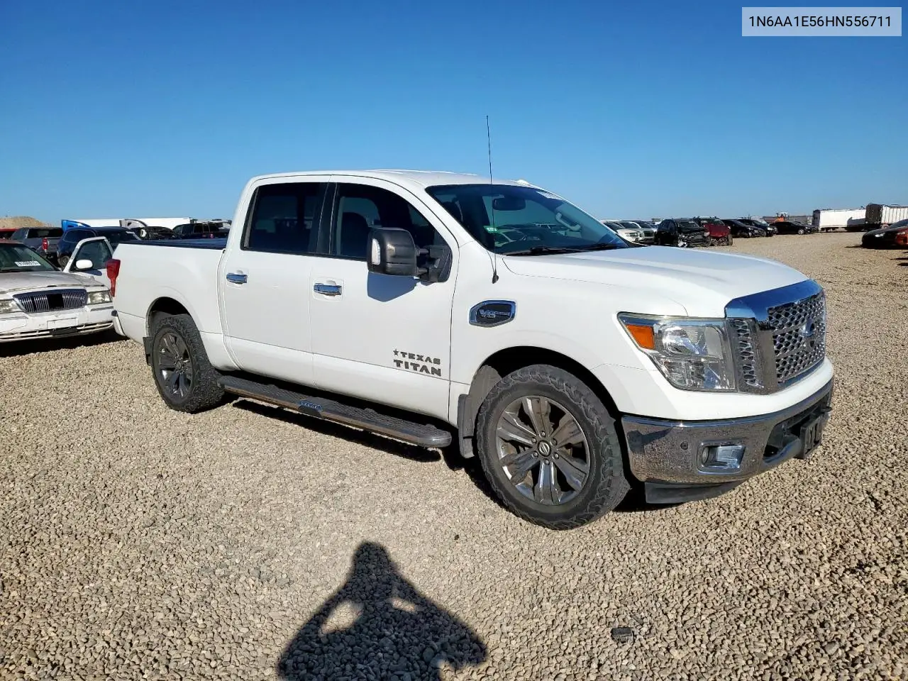 1N6AA1E56HN556711 2017 Nissan Titan Sv