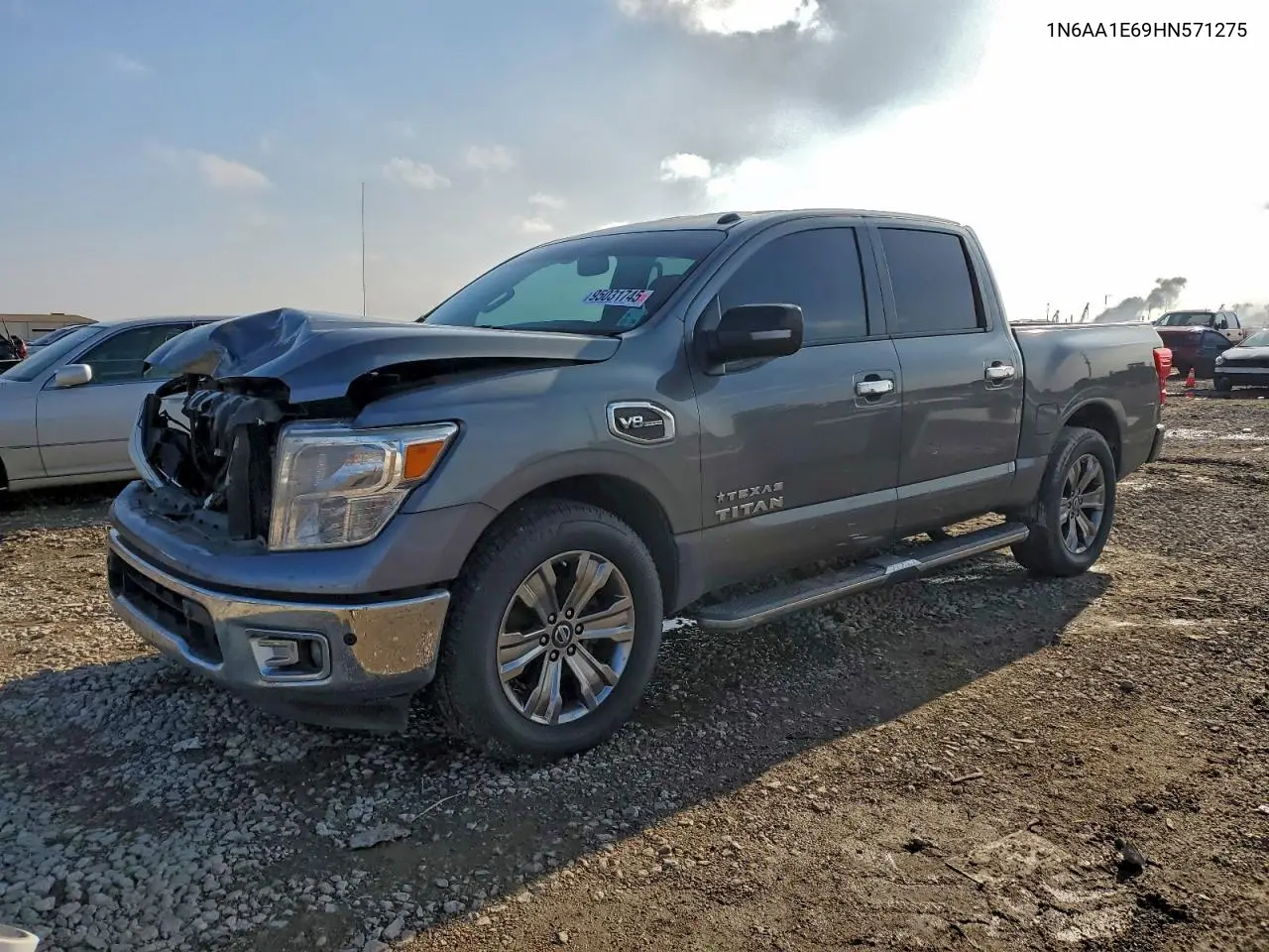 1N6AA1E69HN571275 2017 Nissan Titan Sv