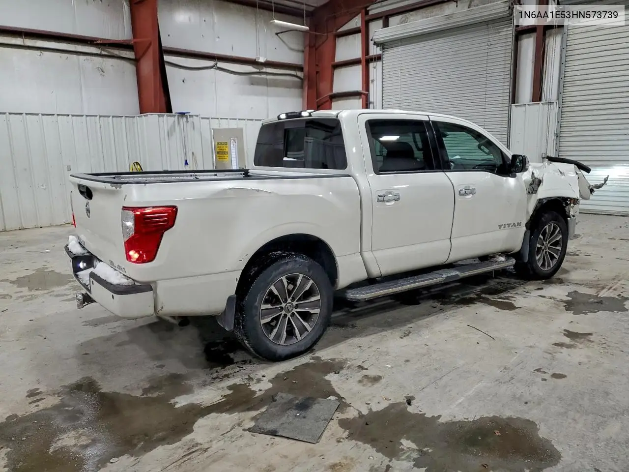 1N6AA1E53HN573739 2017 Nissan Titan Sv