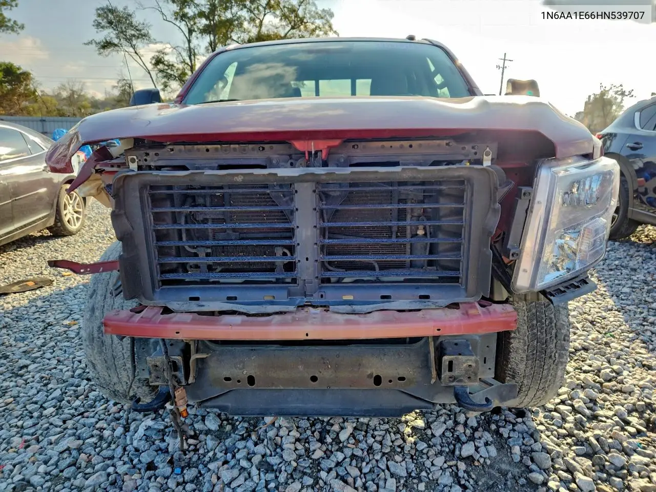 1N6AA1E66HN539707 2017 Nissan Titan Sv