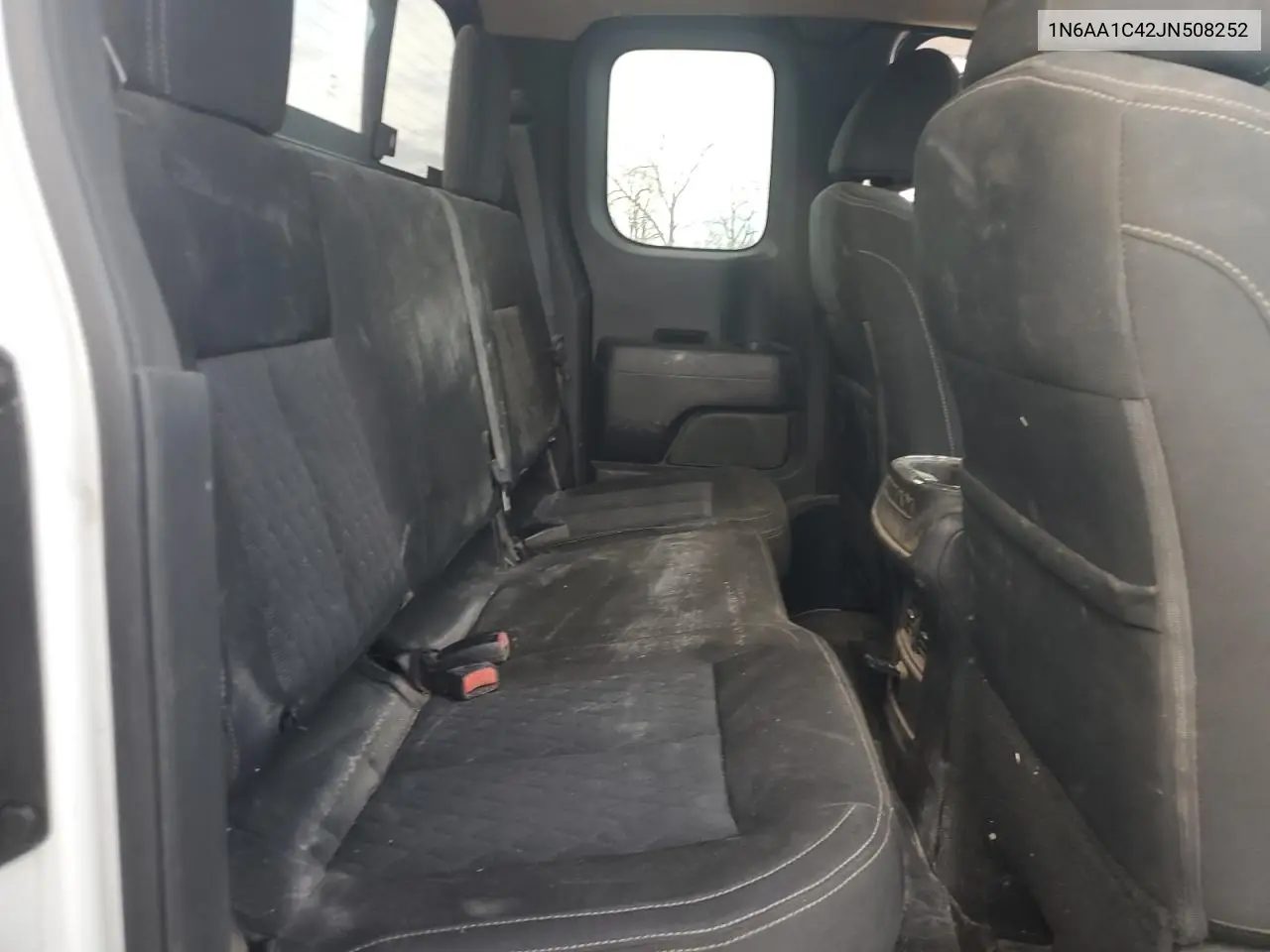 1N6AA1C42JN508252 2018 Nissan Titan Xd Sv
