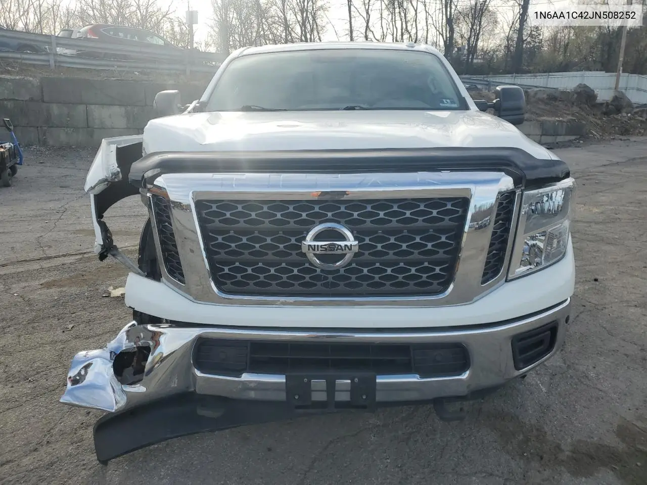 1N6AA1C42JN508252 2018 Nissan Titan Xd Sv
