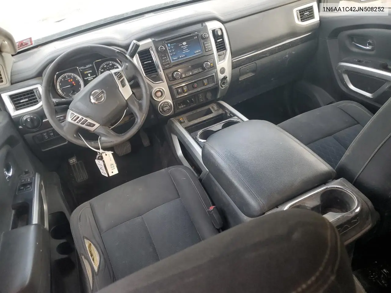 1N6AA1C42JN508252 2018 Nissan Titan Xd Sv