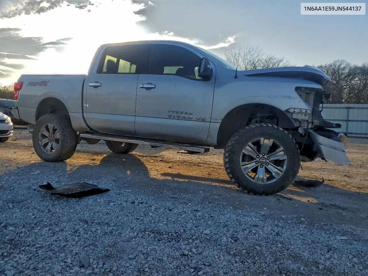 1N6AA1E59JN544137 2018 Nissan Titan Sv