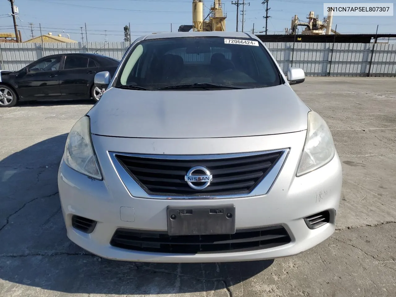 2014 Nissan Versa S VIN: 3N1CN7AP5EL807307 Lot: 72066424