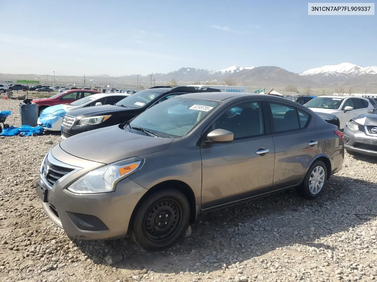 2015 Nissan Versa