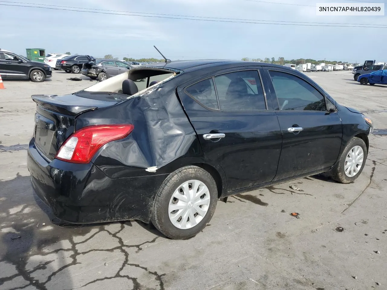 3N1CN7AP4HL820439 2017 Nissan Versa S