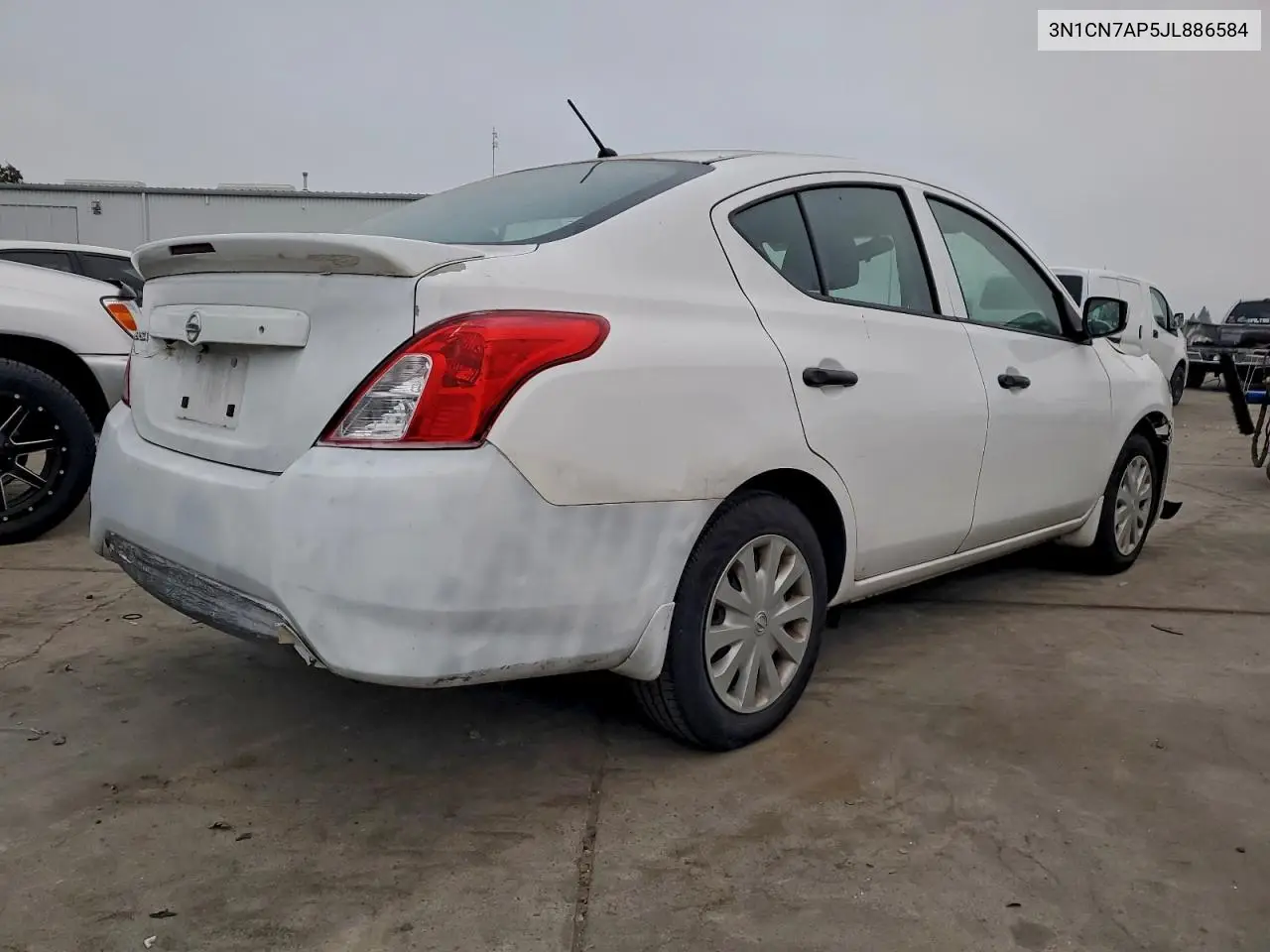 3N1CN7AP5JL886584 2018 Nissan Versa S