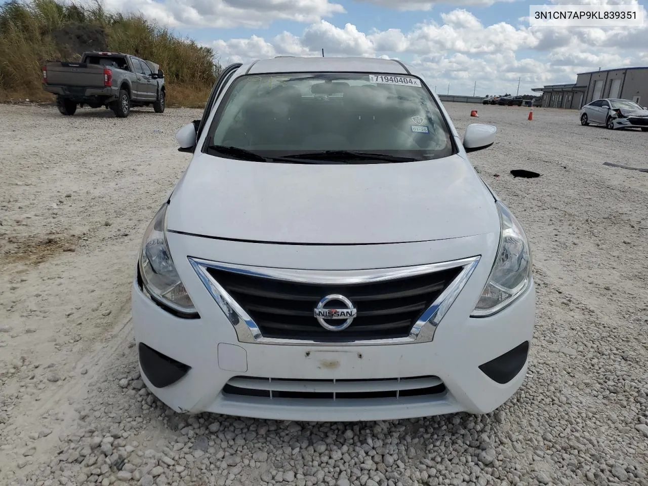 2019 Nissan Versa S VIN: 3N1CN7AP9KL839351 Lot: 71940404