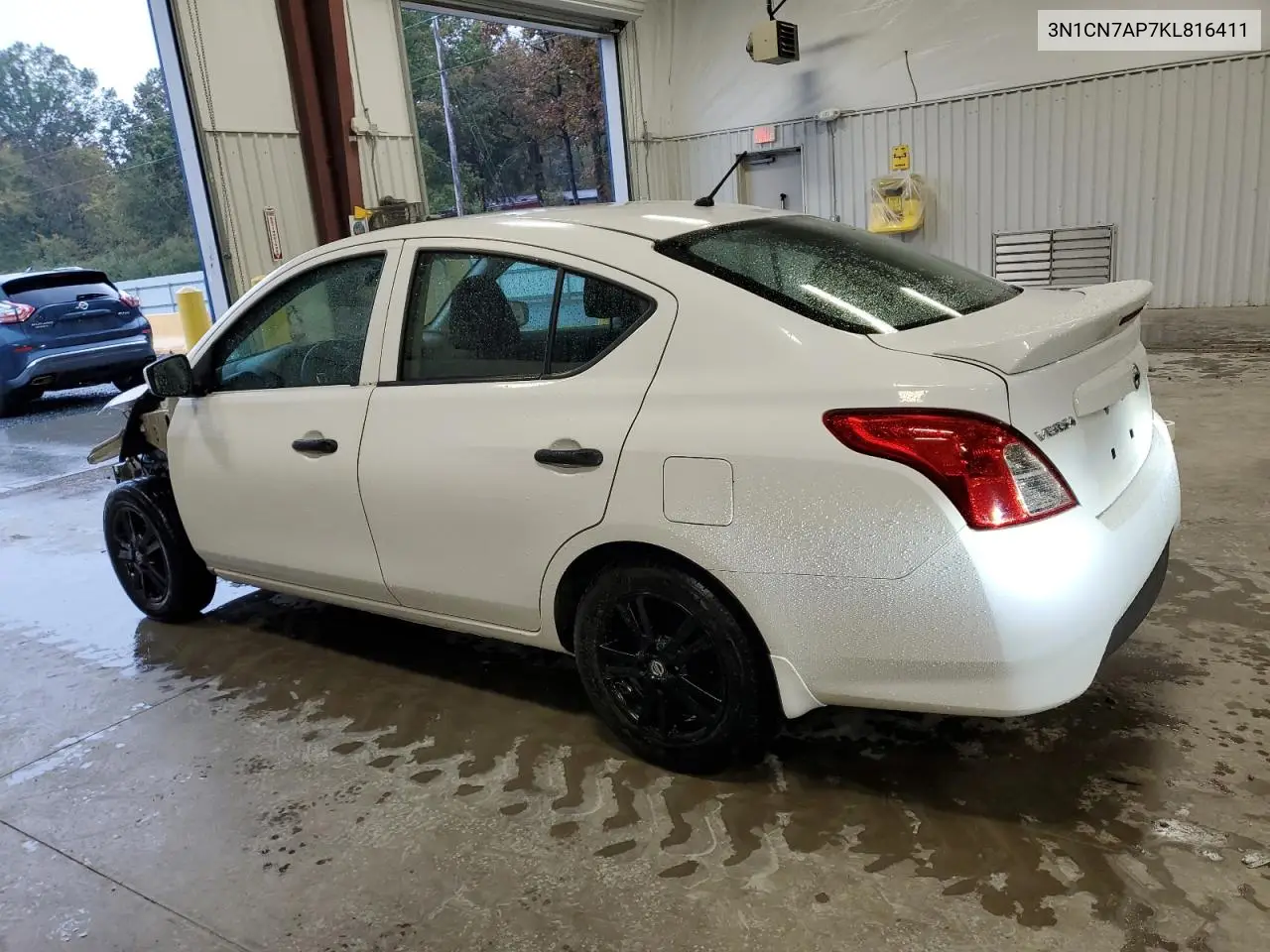 3N1CN7AP7KL816411 2019 Nissan Versa S