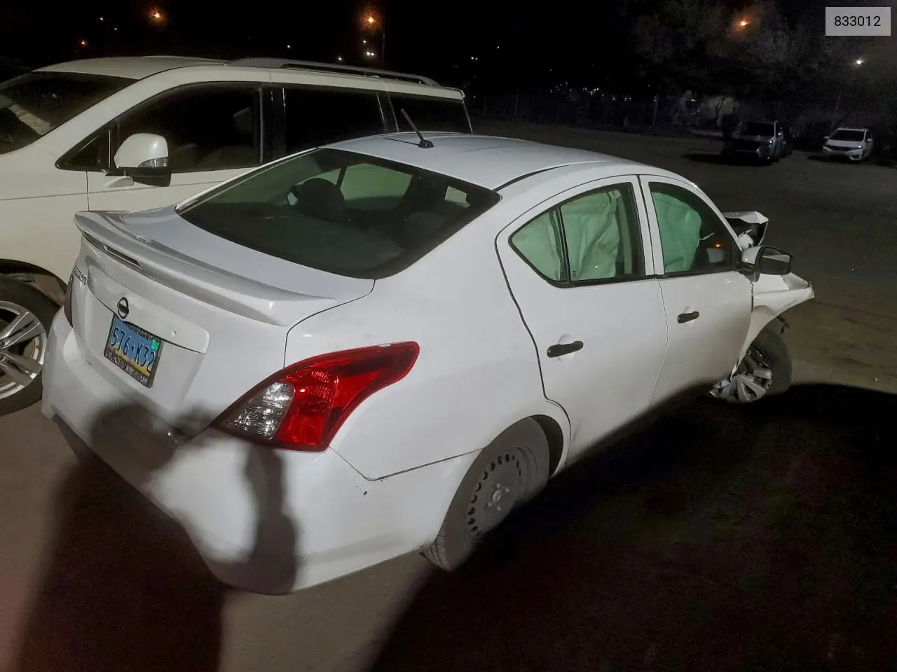 833012 2019 Nissan Versa S