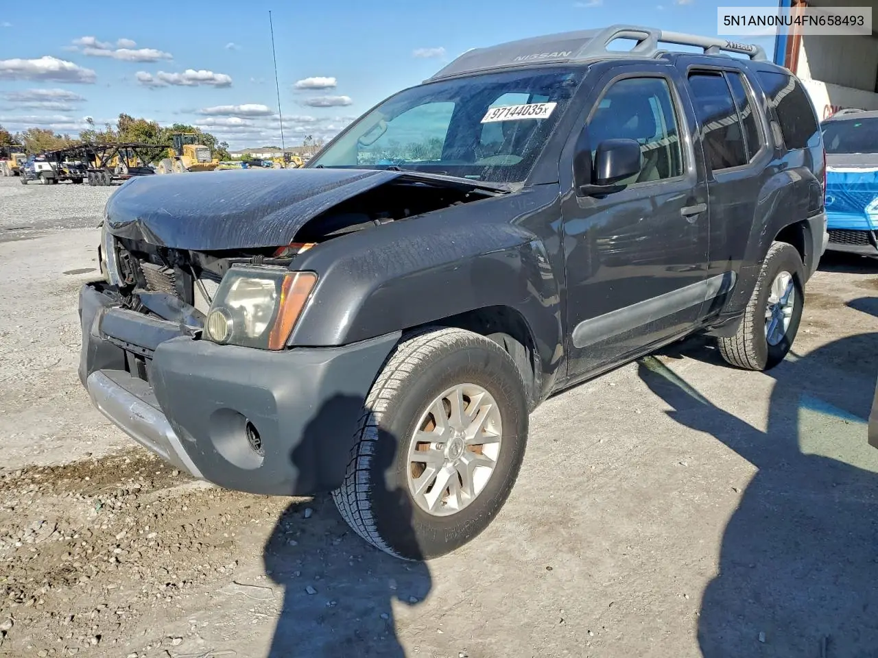 5N1AN0NU4FN658493 2015 Nissan Xterra X
