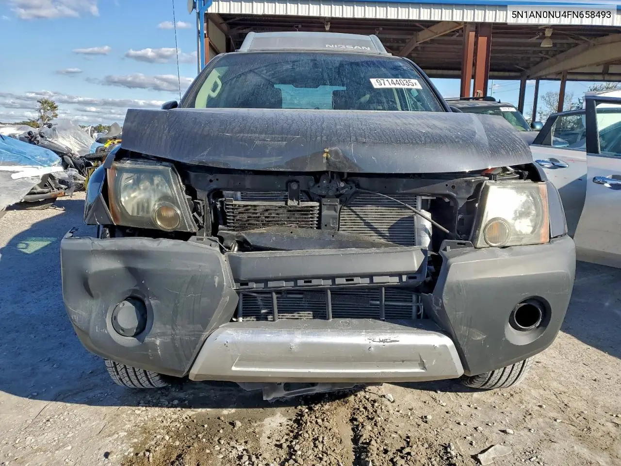 5N1AN0NU4FN658493 2015 Nissan Xterra X