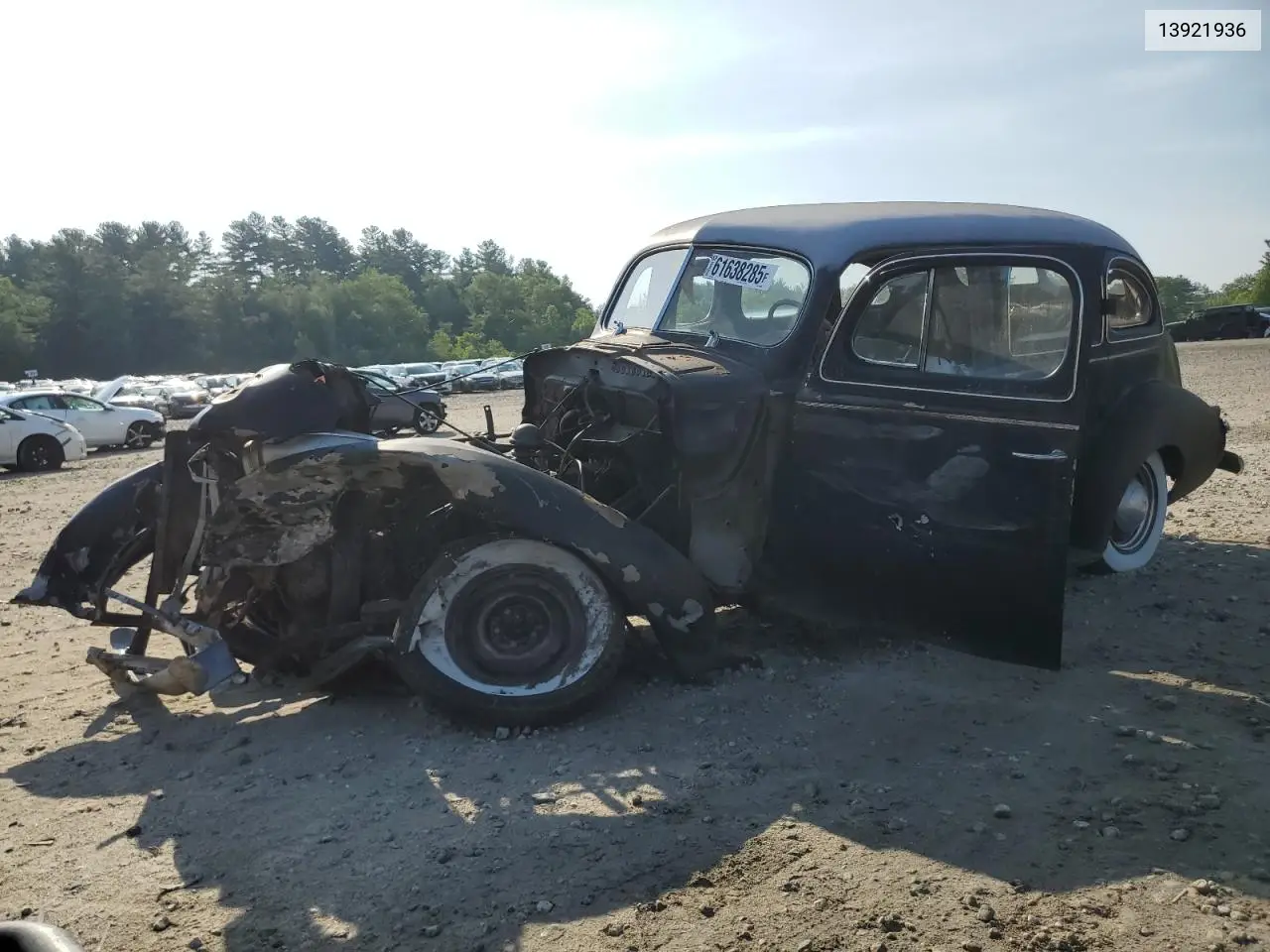 13921936 1940 Packard Sedan