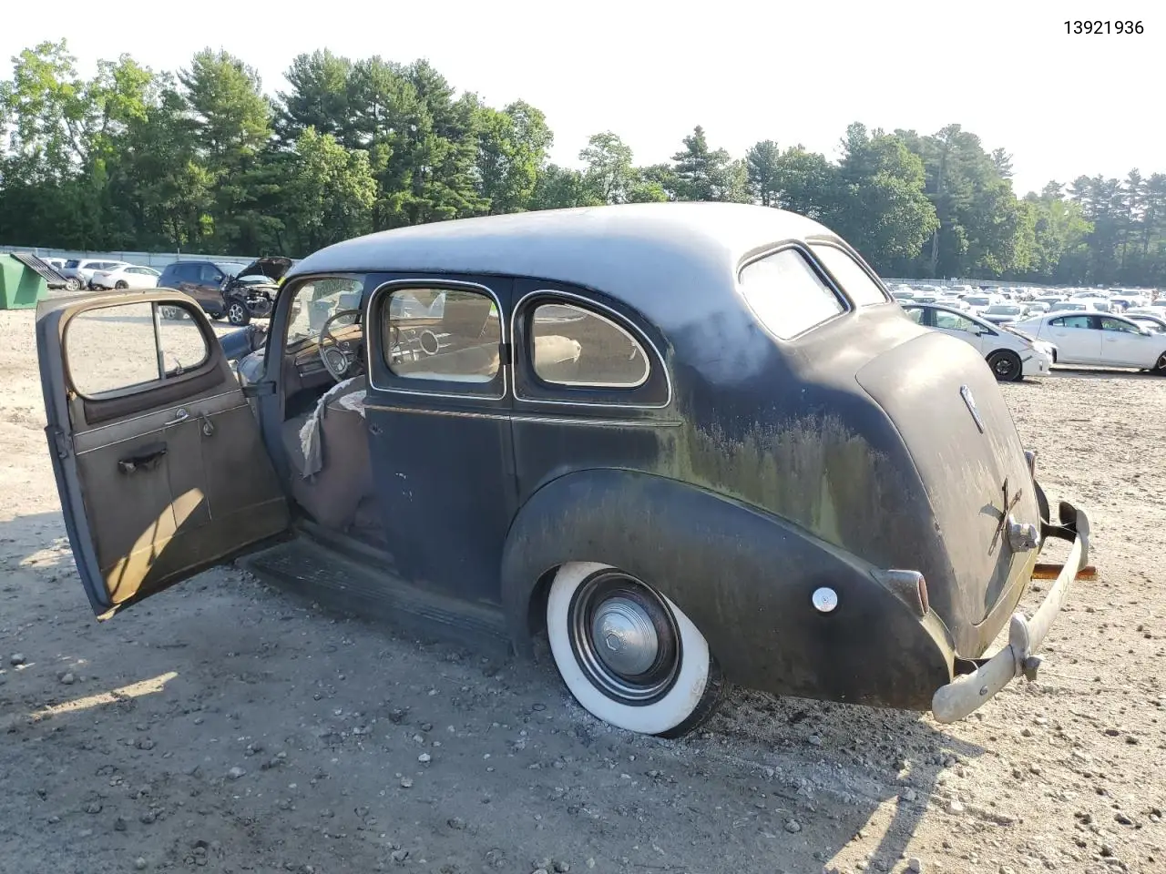 13921936 1940 Packard Sedan